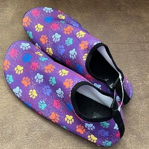 The animal rescue site yoga shoes size 9 New